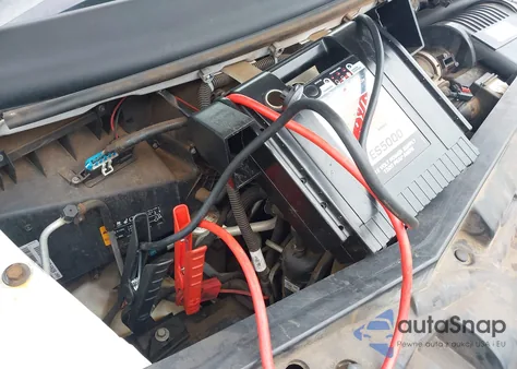 2018 Chevrolet Express 2500 Work Van z USA, uszkodzony, nr VIN 1GCWGAF1XJ1339940